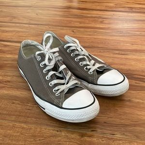 Dark brown Low-Top Chuck Taylor Converse